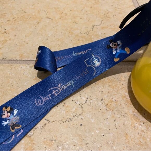 Walt Disney World’s 50th Anniversary Mickey Mouse Popcorn Bucket Collectible NWT - Picture 9 of 9